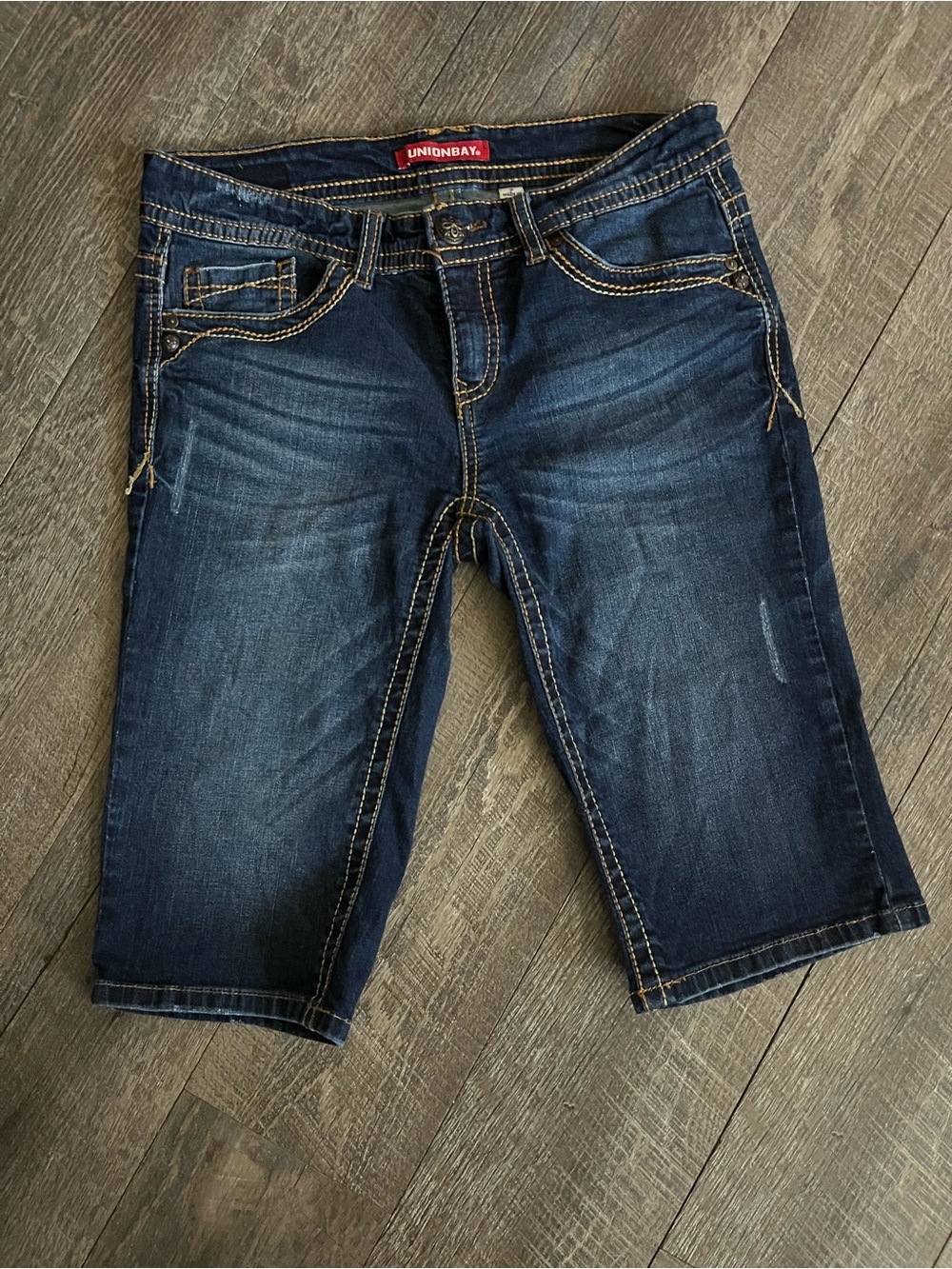 UNIONBAY Juniors Y2K Dark Blue Denim Capris